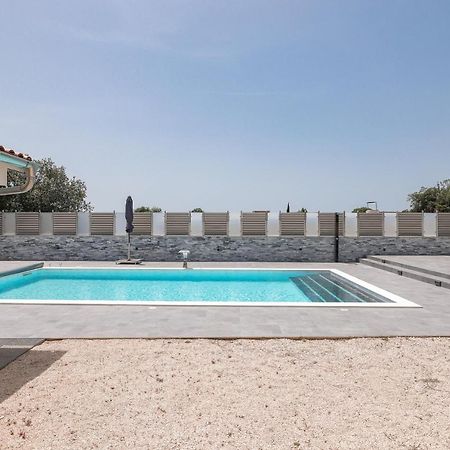 Apartments Nicola With Private Pool Bibinje Exterior photo