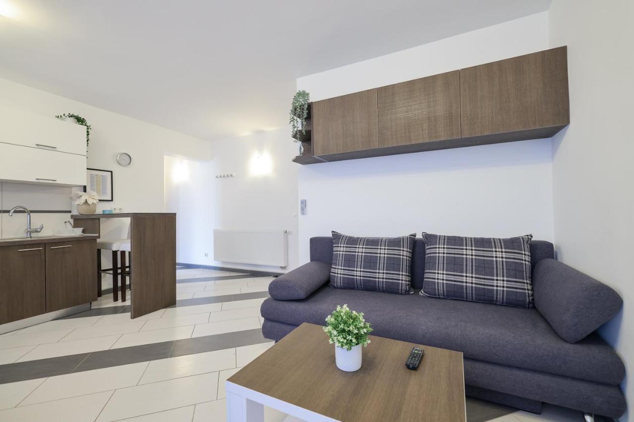 Apartments Nicola With Private Pool Bibinje Exterior photo